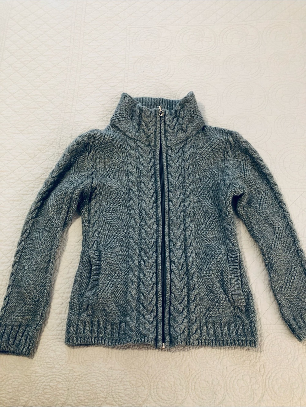 Vintage Original Aran Co full zip Aran sweater cardigan. Size small.
